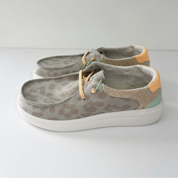 Hey Dude Women’s Shoes Wendy Rise Leopard Azure Size 7 - Picture 4 of 6